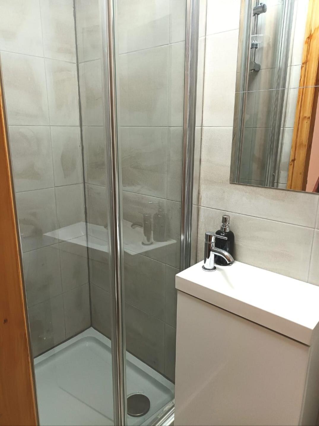 Rooms In Manchester 6 Minutes Drive To Victoria Station Εξωτερικό φωτογραφία