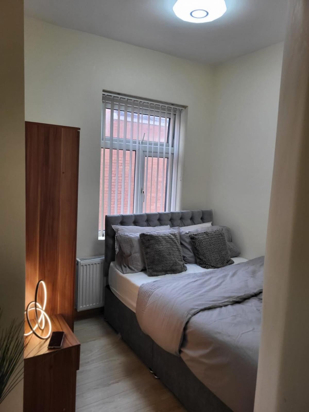 Rooms In Manchester 6 Minutes Drive To Victoria Station Εξωτερικό φωτογραφία