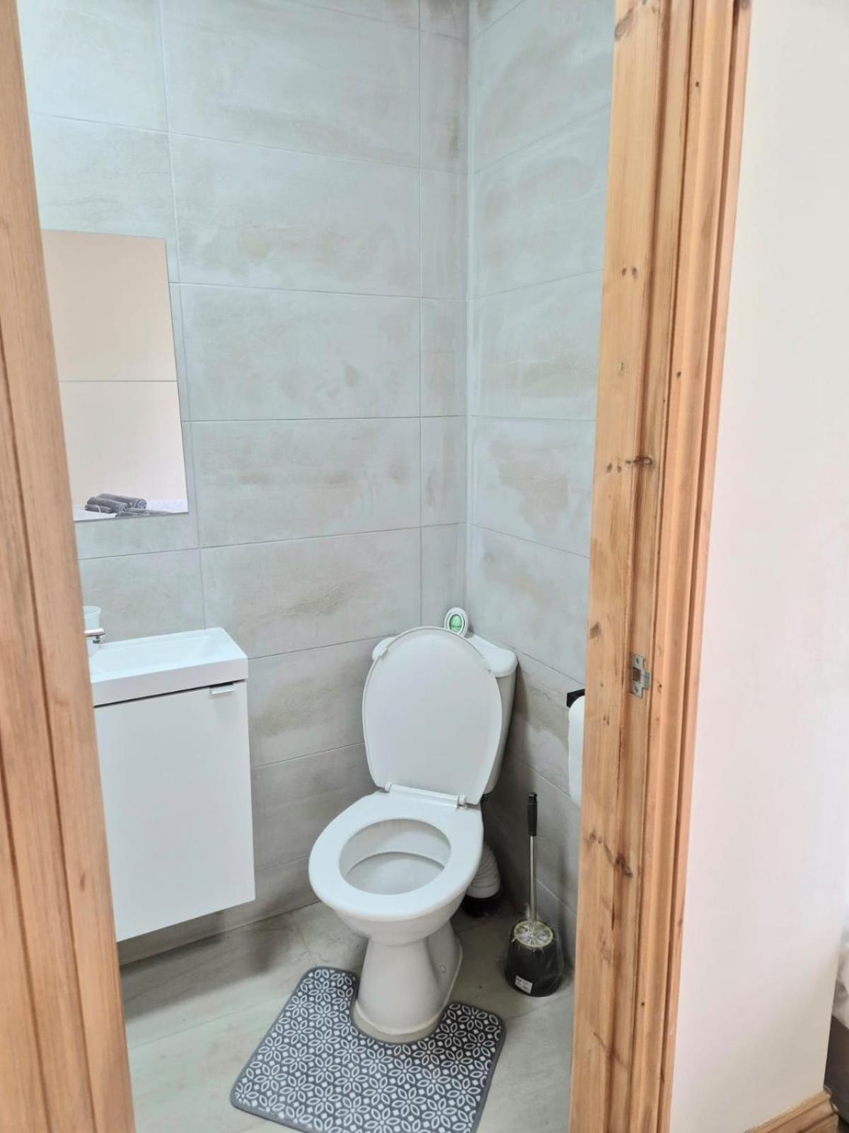 Rooms In Manchester 6 Minutes Drive To Victoria Station Εξωτερικό φωτογραφία