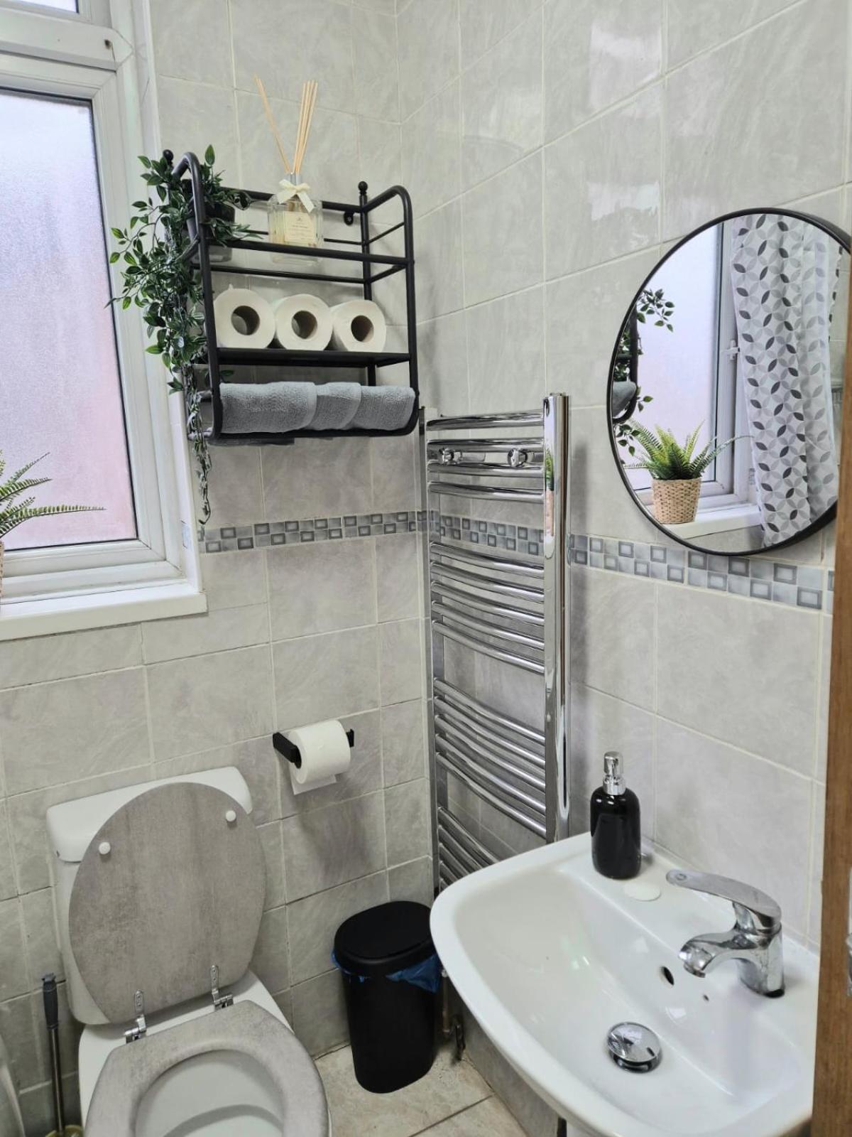 Rooms In Manchester 6 Minutes Drive To Victoria Station Εξωτερικό φωτογραφία