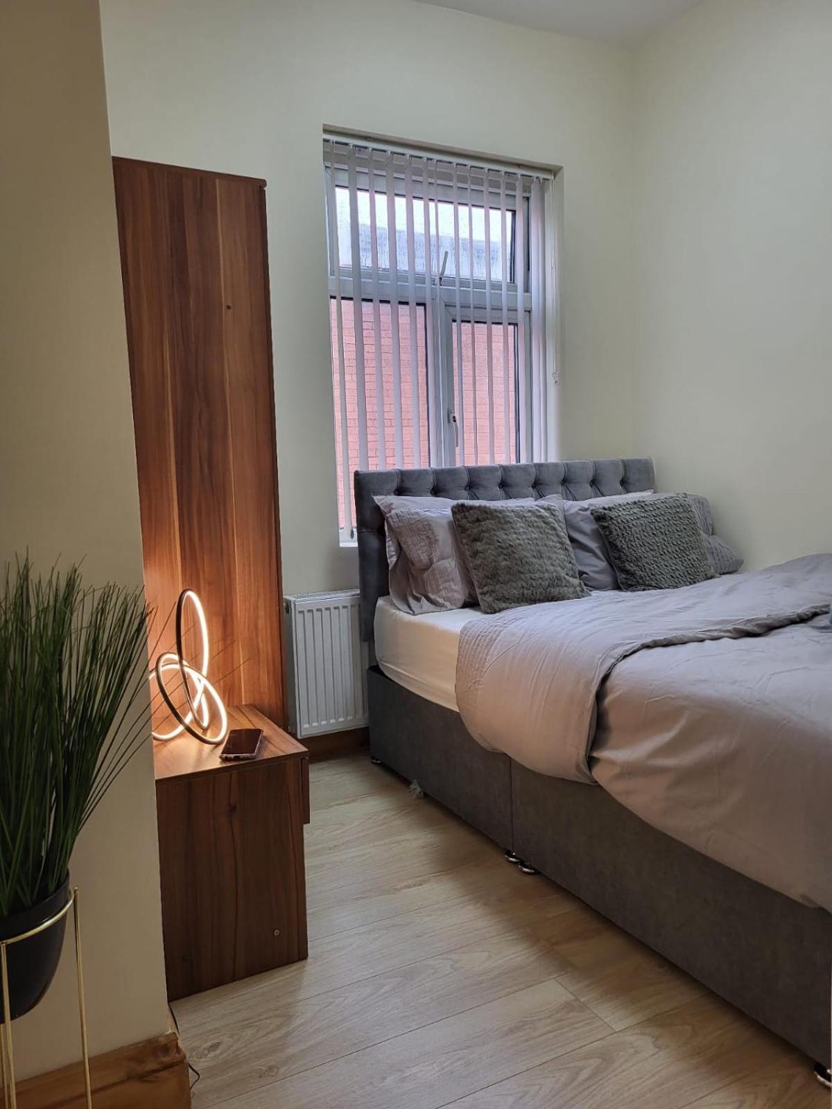 Rooms In Manchester 6 Minutes Drive To Victoria Station Εξωτερικό φωτογραφία