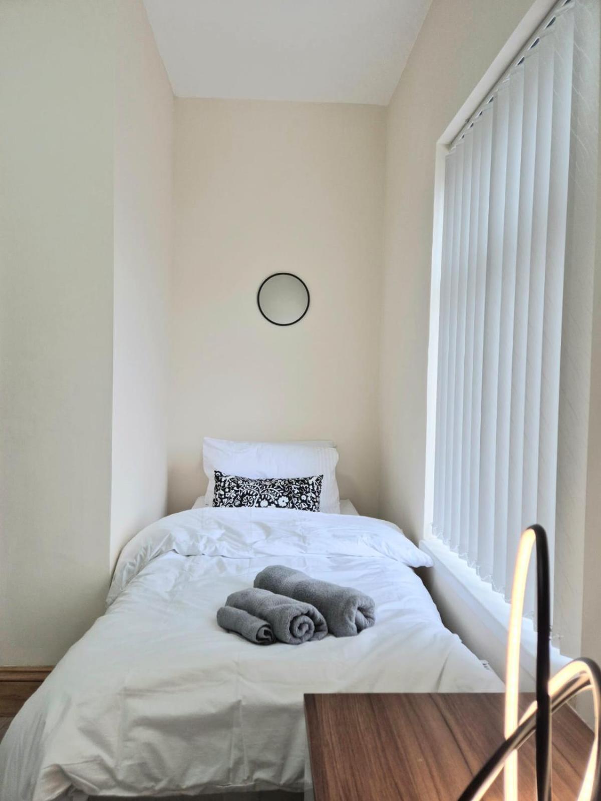 Rooms In Manchester 6 Minutes Drive To Victoria Station Δωμάτιο φωτογραφία