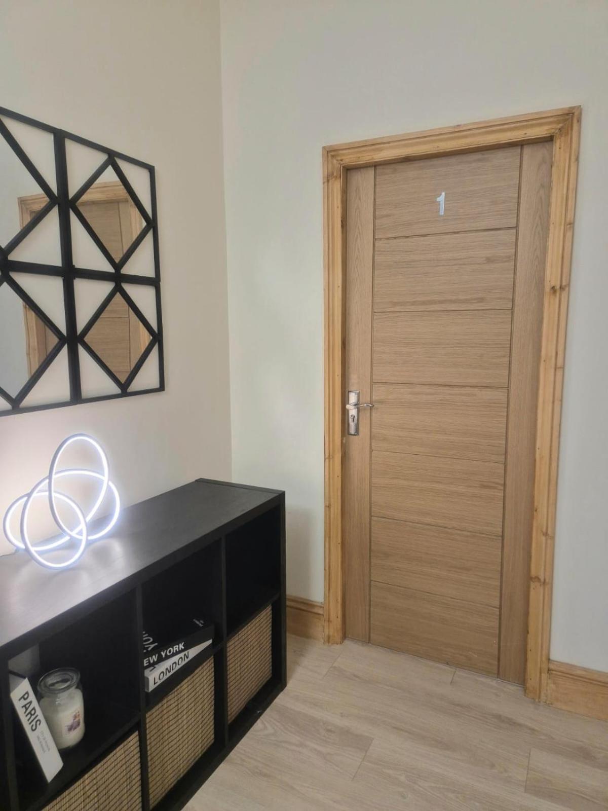 Rooms In Manchester 6 Minutes Drive To Victoria Station Εξωτερικό φωτογραφία