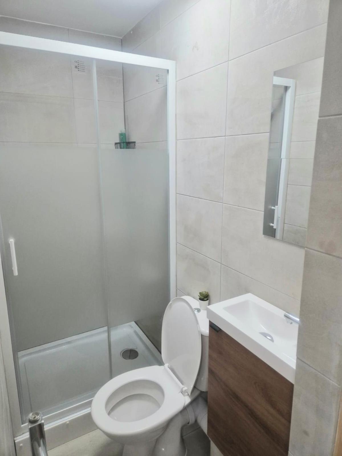 Rooms In Manchester 6 Minutes Drive To Victoria Station Εξωτερικό φωτογραφία