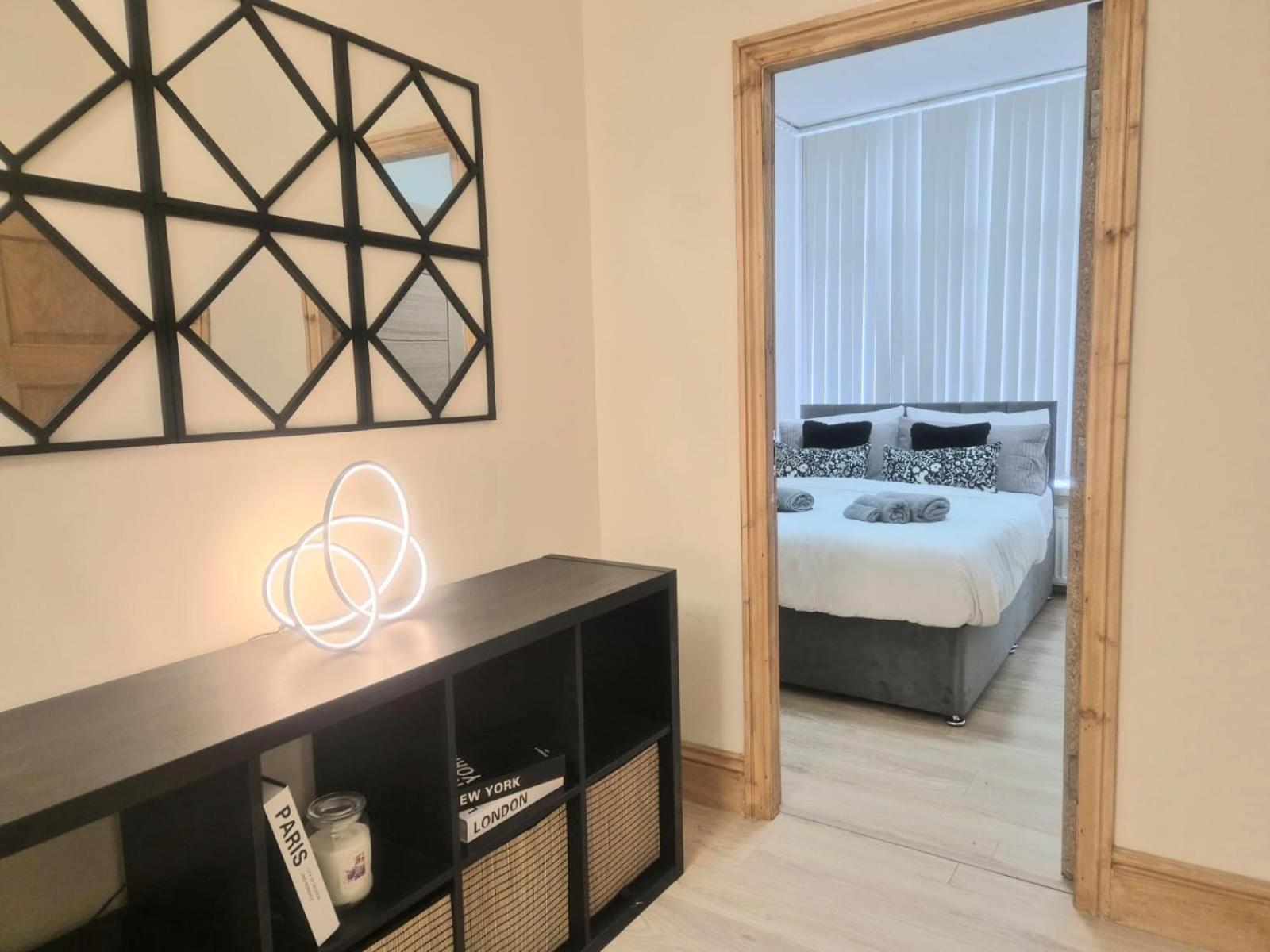 Rooms In Manchester 6 Minutes Drive To Victoria Station Εξωτερικό φωτογραφία