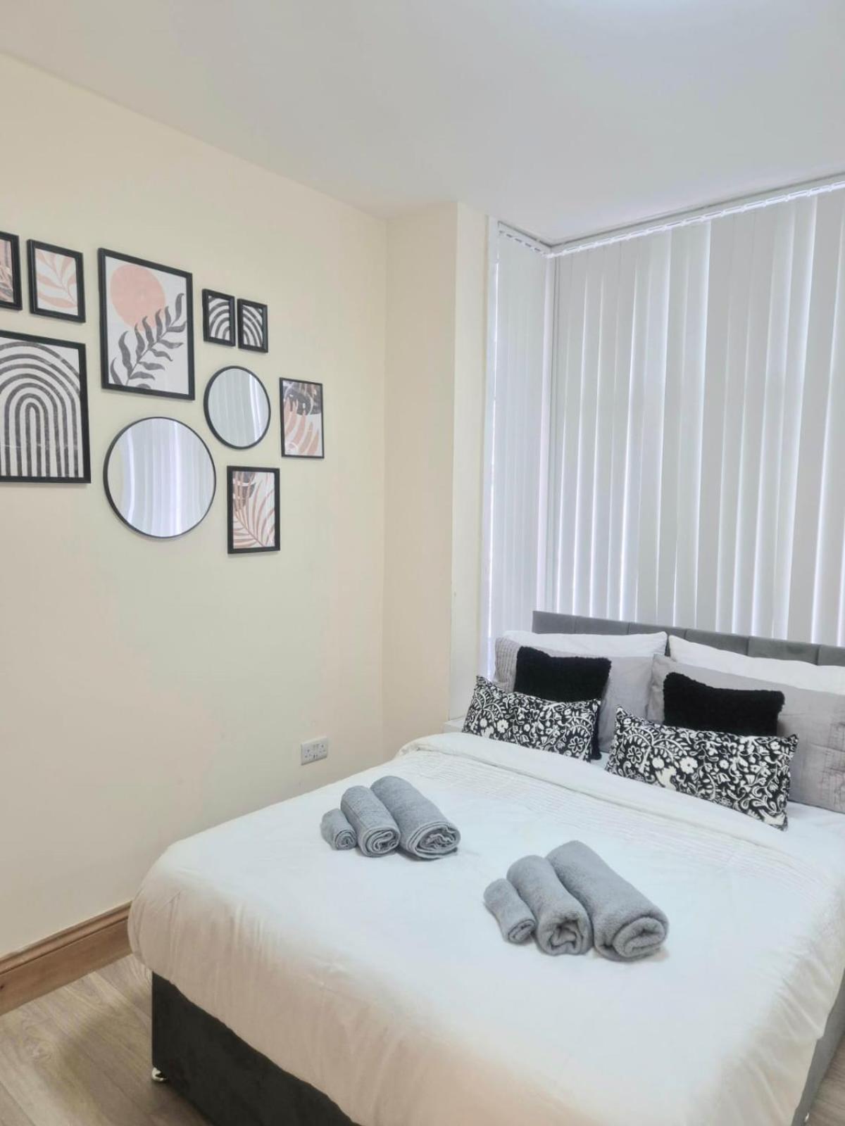Rooms In Manchester 6 Minutes Drive To Victoria Station Εξωτερικό φωτογραφία