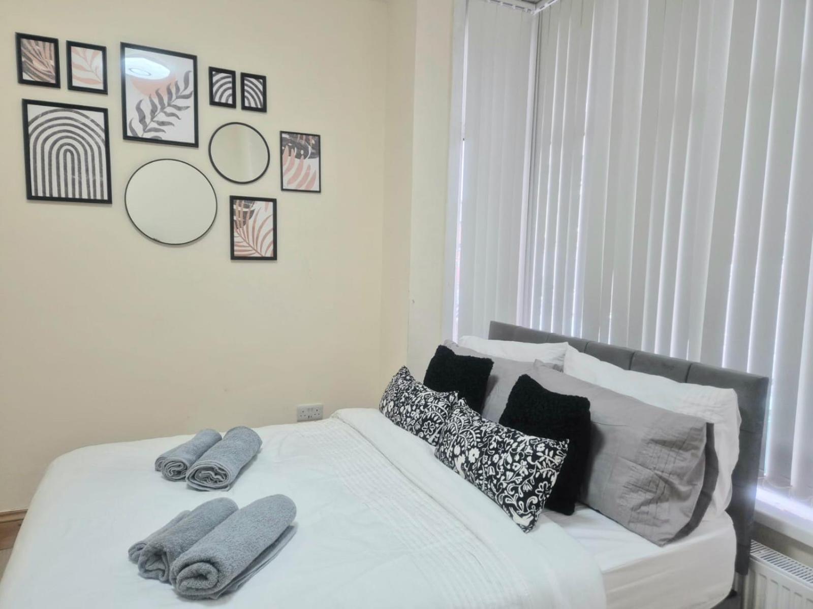 Rooms In Manchester 6 Minutes Drive To Victoria Station Εξωτερικό φωτογραφία